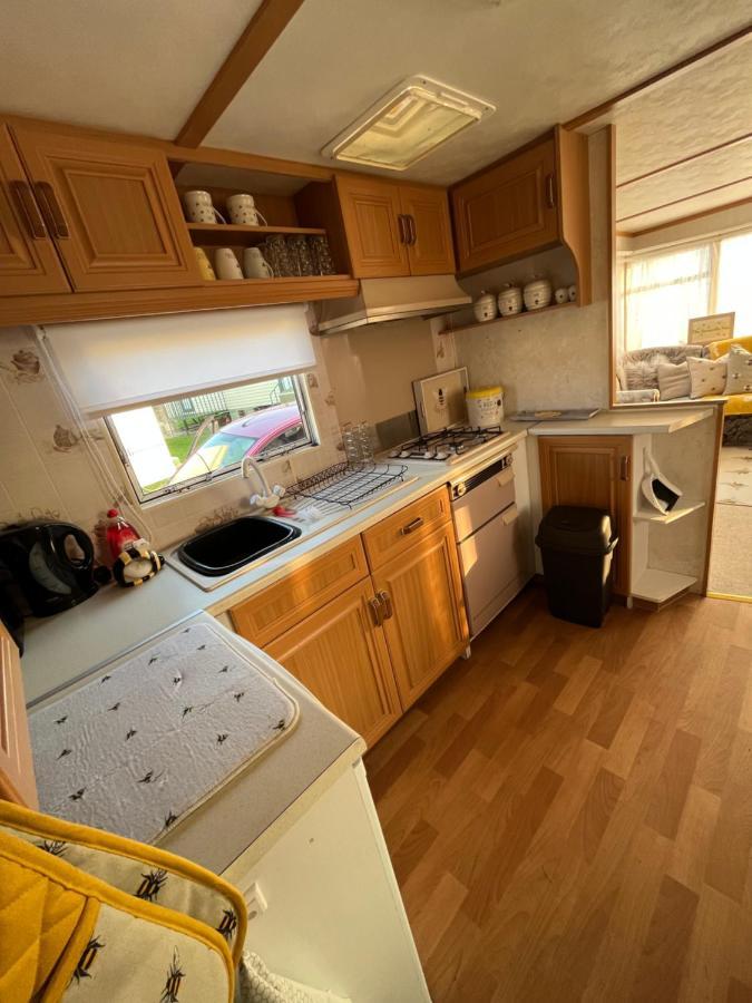 The Samanda Van Newport Caravan Park Hotel Hemsby Exterior foto