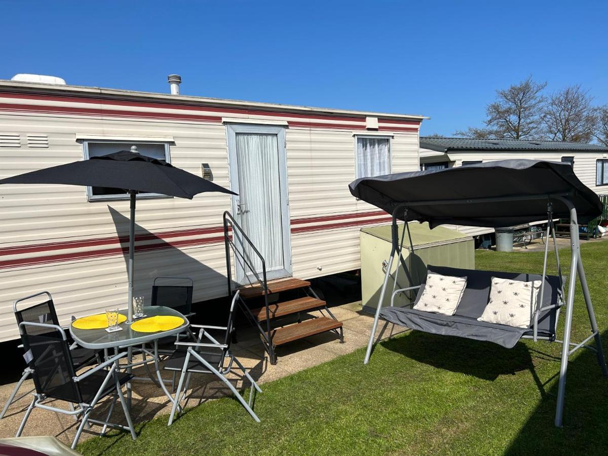 The Samanda Van Newport Caravan Park Hotel Hemsby Exterior foto